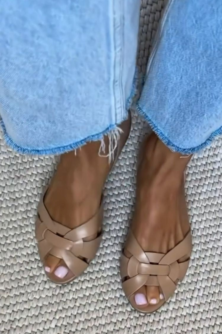 Avokärkiset espadrillot ristikkopunonnalla